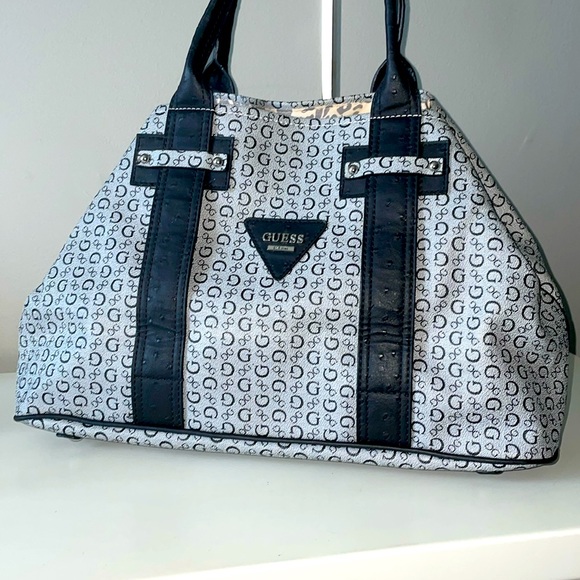 Guess Signature print Hand Bag with embossed ostrich accent - Picture 1 of 9